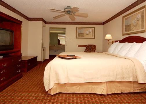 Quality Inn & Suites Clinton Room photo